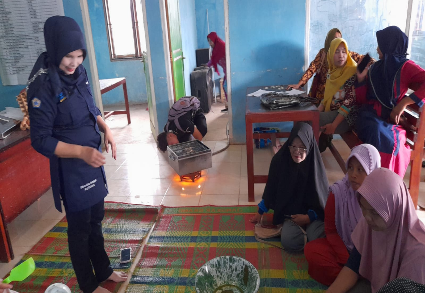 Knowledge To Make Jerky From Cassava Leaves In Selumas Village, Air Periuan Regency, Seluma Regency