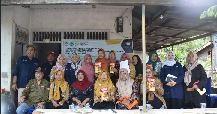 PELATIHAN PEMBUATAN BASRENG DALAM MENCIPTAKAN UMKM DESA