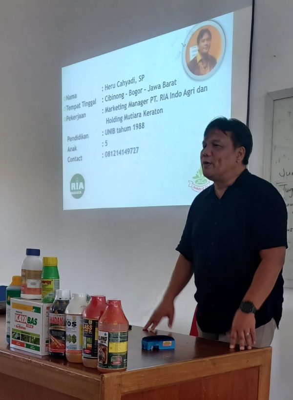 Guest Lecture by Industry Practitioner: Pesticide Application and Weed Science with Heru Cahyadi, S.P Guest Lecture by Industry Practitioner: Pesticide Application and Weed Science with Heru Cahyadi, S.P