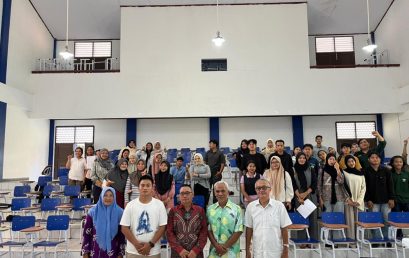 UNIB Agroecotechnology Students Learn Avocado Vegetative Propagation Techniques from Local Practitioner