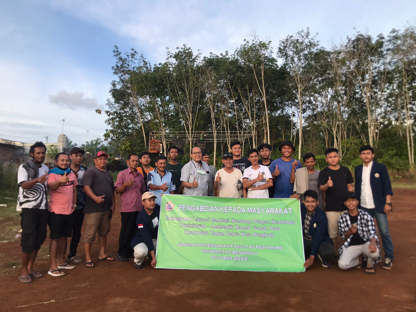 Counseling on Sanitation and Cage Cleanliness Educational Topics for Breeders and Bird Keepers in Bengkulu Region Counseling on Sanitation and Cage Cleanliness Educational Topics for Breeders and Bird Keepers in Bengkulu Region