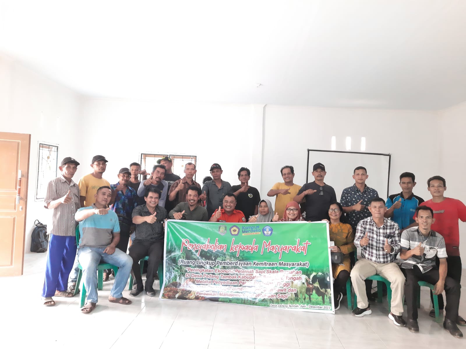 Pengolahan Pelepah Sawit sebagai Sumber Pakan Ternak di Bengkulu Tengah Pengolahan Pelepah Sawit sebagai Sumber Pakan Ternak di Bengkulu Tengah