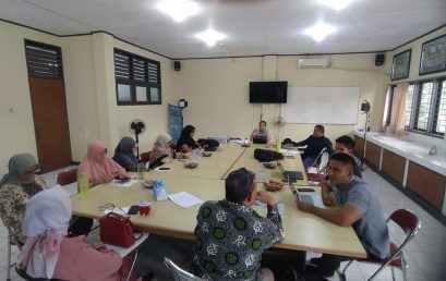 Rapat evaluasi laboratorium dan pelaksanaan praktikum