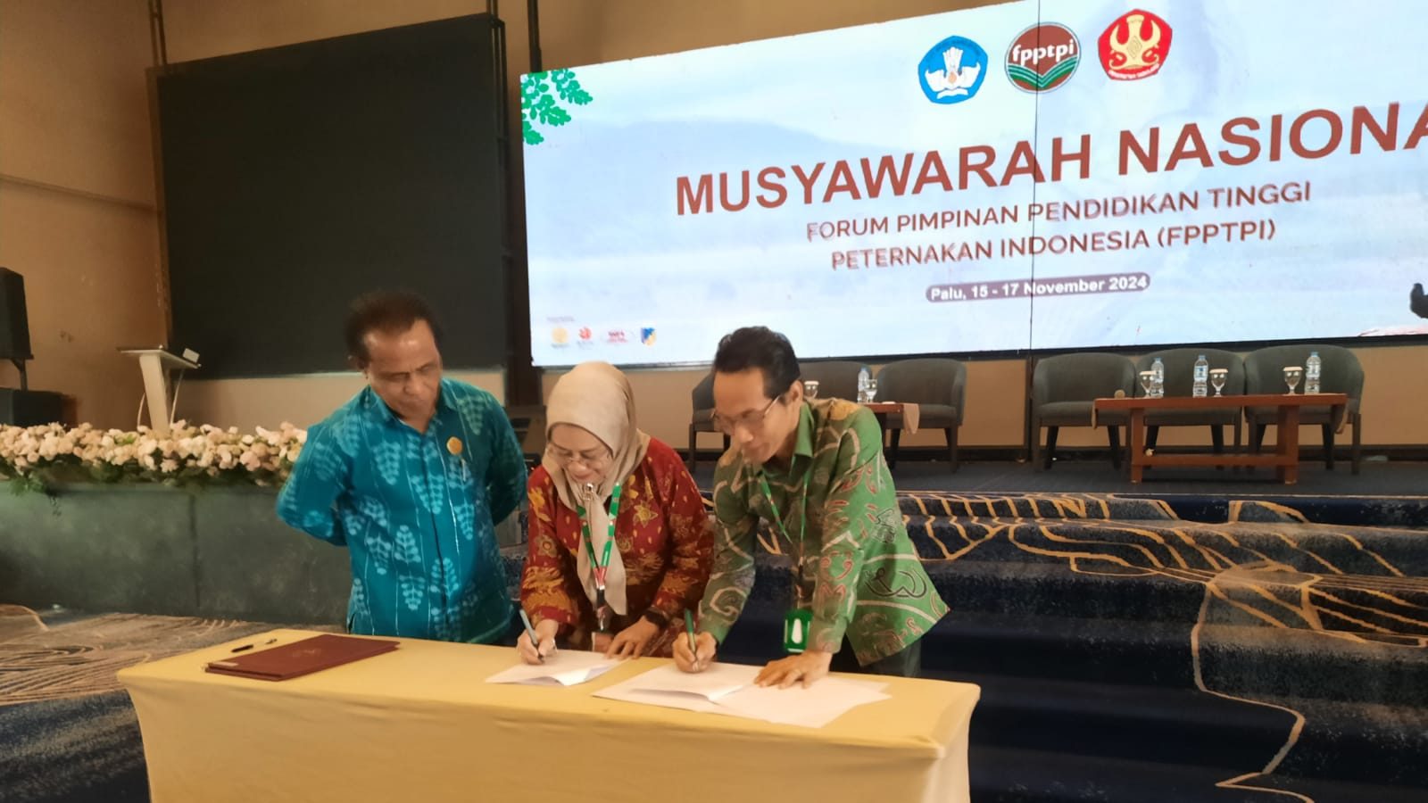 Fakultas Pertanian Universitas Bengkulu dan Fakultas Peternakan Universitas Jenderal Soedirman resmi menandatangani Program Kerjasama Fakultas Pertanian Universitas Bengkulu dan Fakultas Peternakan Universitas Jenderal Soedirman resmi menandatangani Program Kerjasama