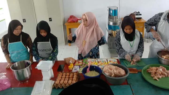 Dosen Program Studi Peternakan Unib mengadakan Pengabdian kepada Masyarakat melalui pelatihan pembuatan Bakso Dosen Program Studi Peternakan Unib mengadakan Pengabdian kepada Masyarakat melalui pelatihan pembuatan Bakso