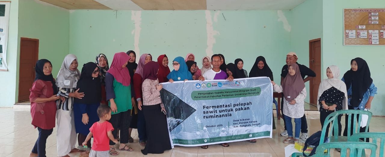 Tim Dosen Peternakan UNIB Laksanakan Pengabdian Masyarakat di Desa Srikaton: Fermentasi Pelepah Sawit untuk Pakan Ruminansia Tim Dosen Peternakan UNIB Laksanakan Pengabdian Masyarakat di Desa Srikaton: Fermentasi Pelepah Sawit untuk Pakan Ruminansia