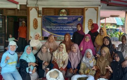 Tim Dosen Peternakan UNIB Ajari Peternak Desa Manfaatkan Pelepah Sawit sebagai Pakan Konsentrat Sapi