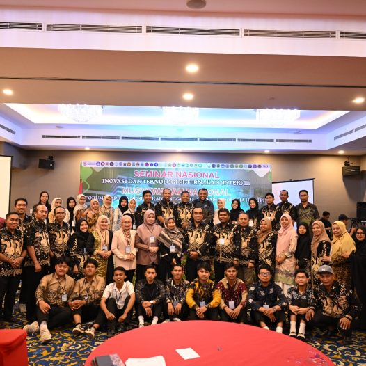 Jurusan Peternakan (Prodi Peternakan dan Prodi NTPT) Universitas Bengkulu Perkuat Kolaborasi Nasional melalui Munas FPPTPI dan Seminar Nasional INTEK III di Kendari, Sulawesi Tenggara