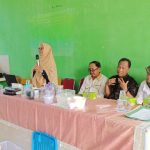Agricultural Technology Lecturer Conducts Education on the Use of Plastic Packaging in Food Products and Their Impact on Health and the Environment at Dangau Datuk Agribusiness Vocational School, Bengkulu City