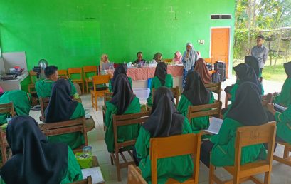 Agricultural Technology Lecturer Conducts Counseling and Training on Making Kombucha Coffee at Dangau Datuk Bengkulu Agribusiness Vocational School