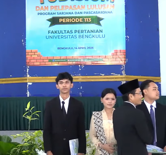 Screenshot-2026-04-14-at-11-32-33-9-LIVE-YUDISIUM-DAN-PELEPASAN-SARJANA-DAN-PASCASARJANA-FAKULTAS-PERTANIAN-UNIB-PERIODE-113-YouTube