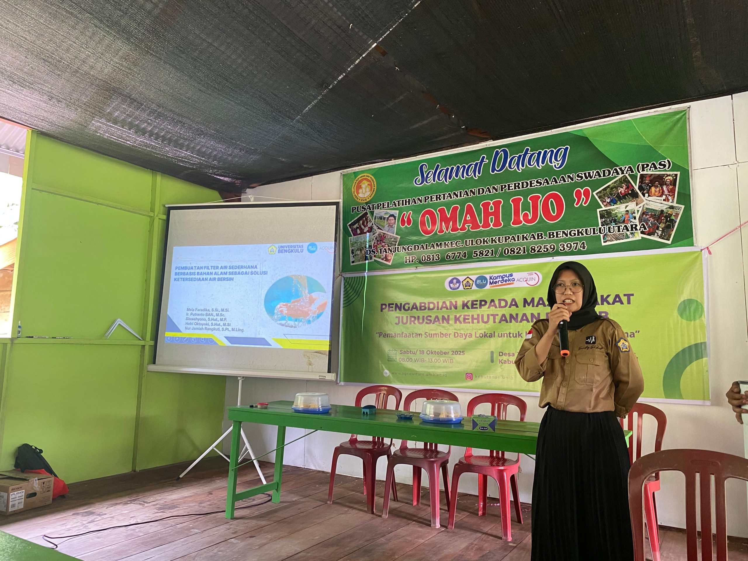 Training the Tanjung Dalam Village Community in Making Simple Water Filters Using Natural Materials Training the Tanjung Dalam Village Community in Making Simple Water Filters Using Natural Materials