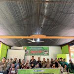 Lecturers from the Forestry Department (Forestry and Environmental Science Study Program) at the University of Bengkulu Train the Tanjung Dalam Village Community in Making Liquid Organic Fertilizer from Household Waste