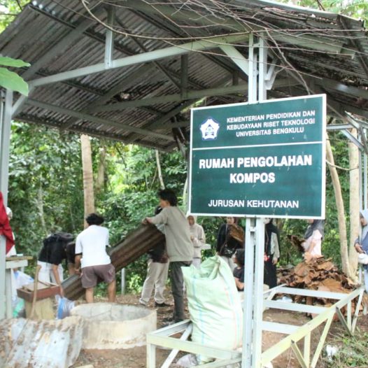 Campus Natural Cycle: Litter Recycling Movement to Create Fertile Soil at the University of Bengkulu