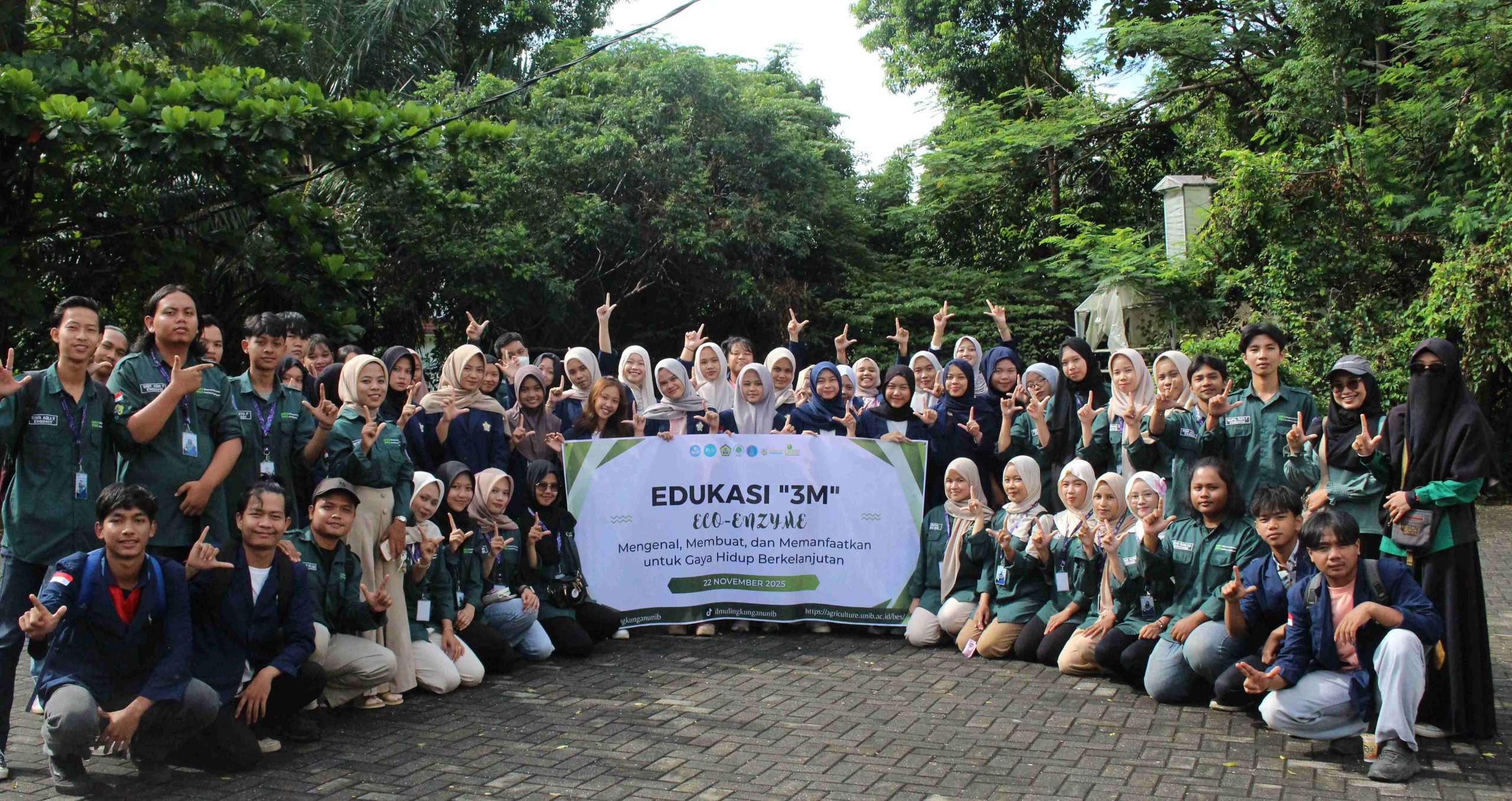 3M Ecoenzyme Education: UNIB Forestry Lecturers and Students Practice Sustainable Organic Waste Processing