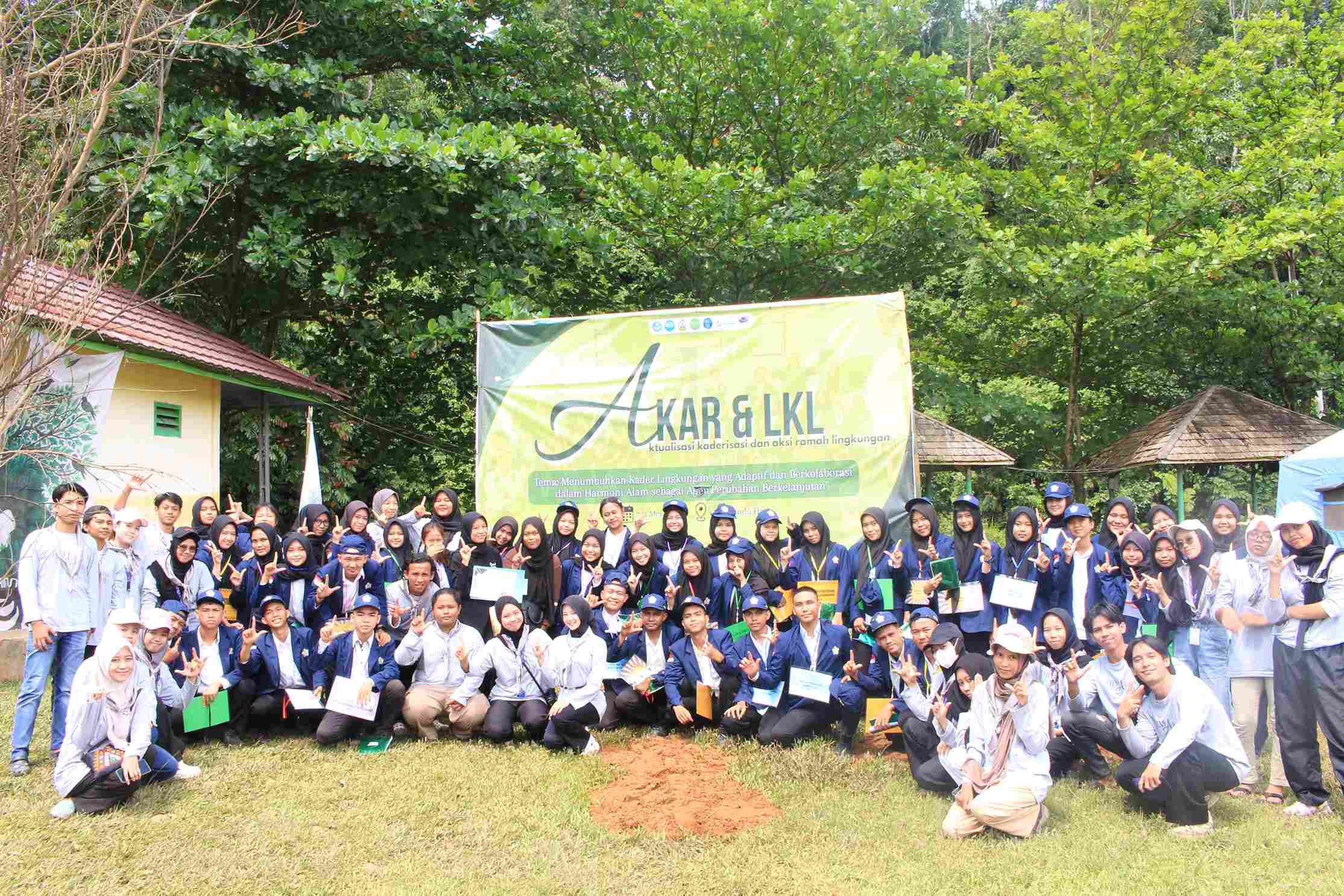 The final stage of cadre development activities, namely Cadre Actualization (Akar) and Environmental Cadre Training (LKL) for the 2025 Environmental Science Class, has been implemented.