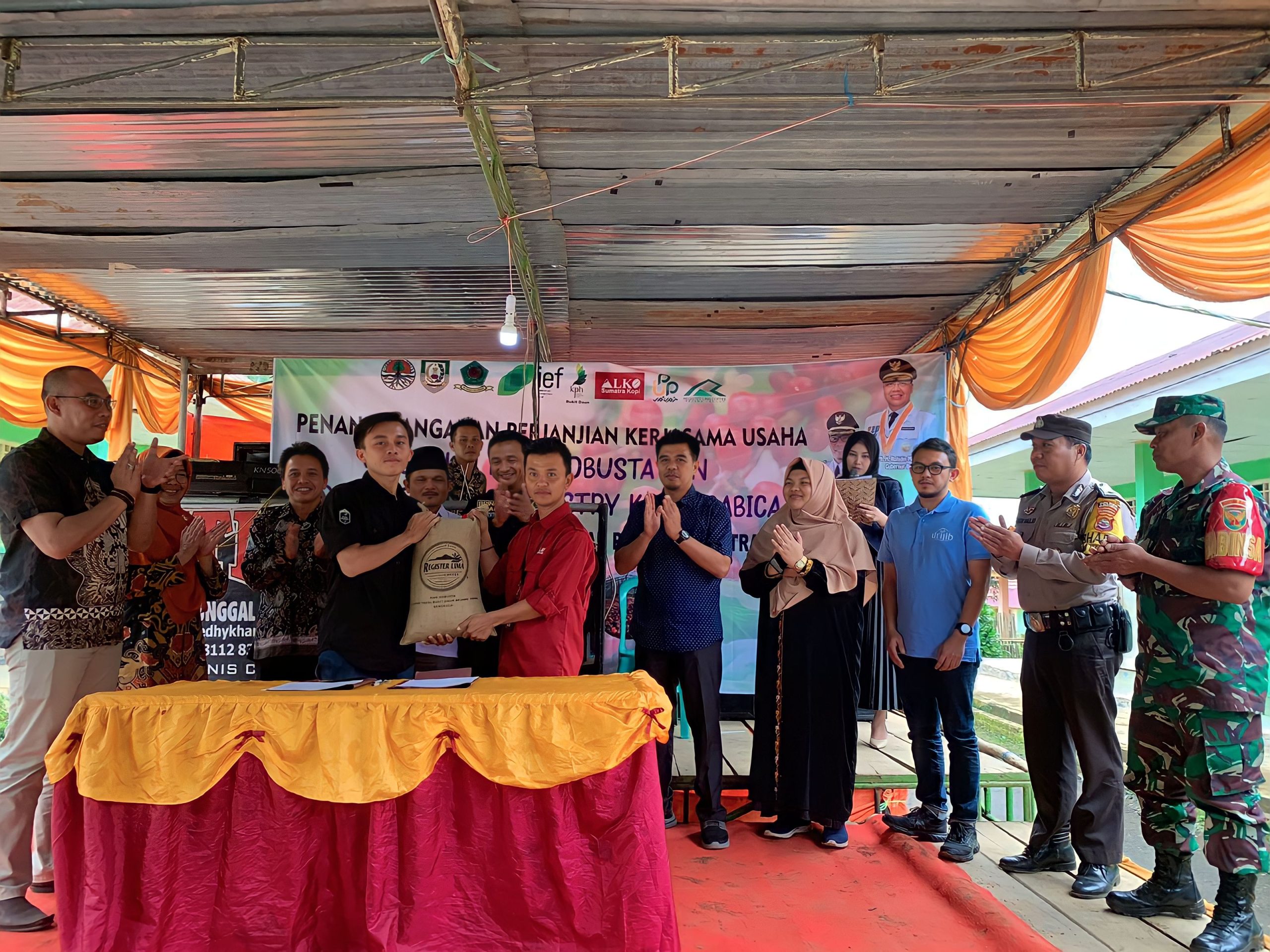 Developing Coffee Business Ecosystem in Social Forestry