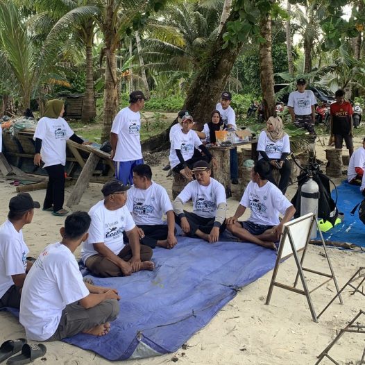 Advancing SDG 14 Through Community Engagement: Fisheries Science Lecturers Raise Coral Reef Conservation Awareness in Enggano Island