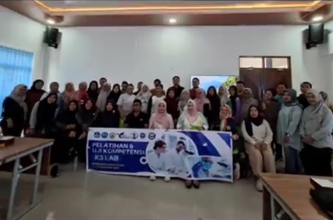 Fisheries Science Lecturer Achieves Laboratory K3 Competency Certification