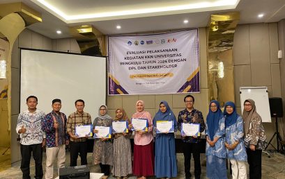 Marine Science Lecturer Selected as Best Field Supervisor