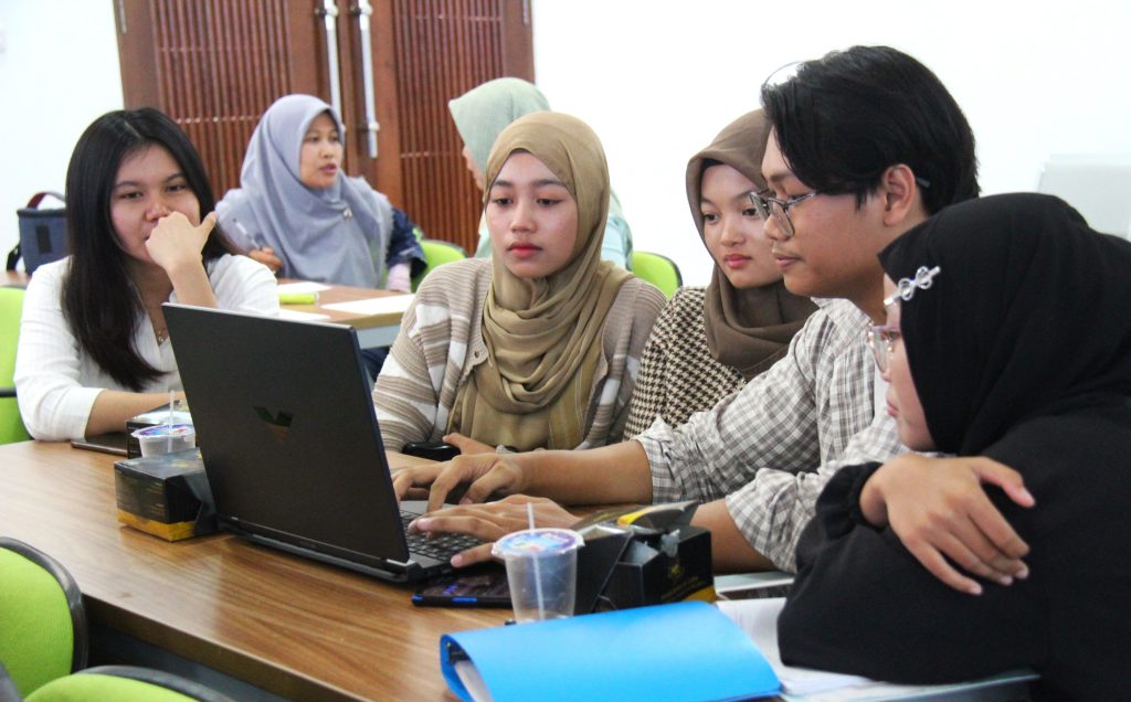 Marine Science Study Program Sends Student Representatives to Join BNSP Competency Certification Marine Science Study Program Sends Student Representatives to Join BNSP Competency Certification