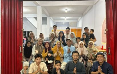 TOGETHERNESS IN WARMTH: IFTAR GATHERING OF MARINE SCIENCE LECTURERS FROM UNIB AT BAKSO 86, KAUR BRANCH