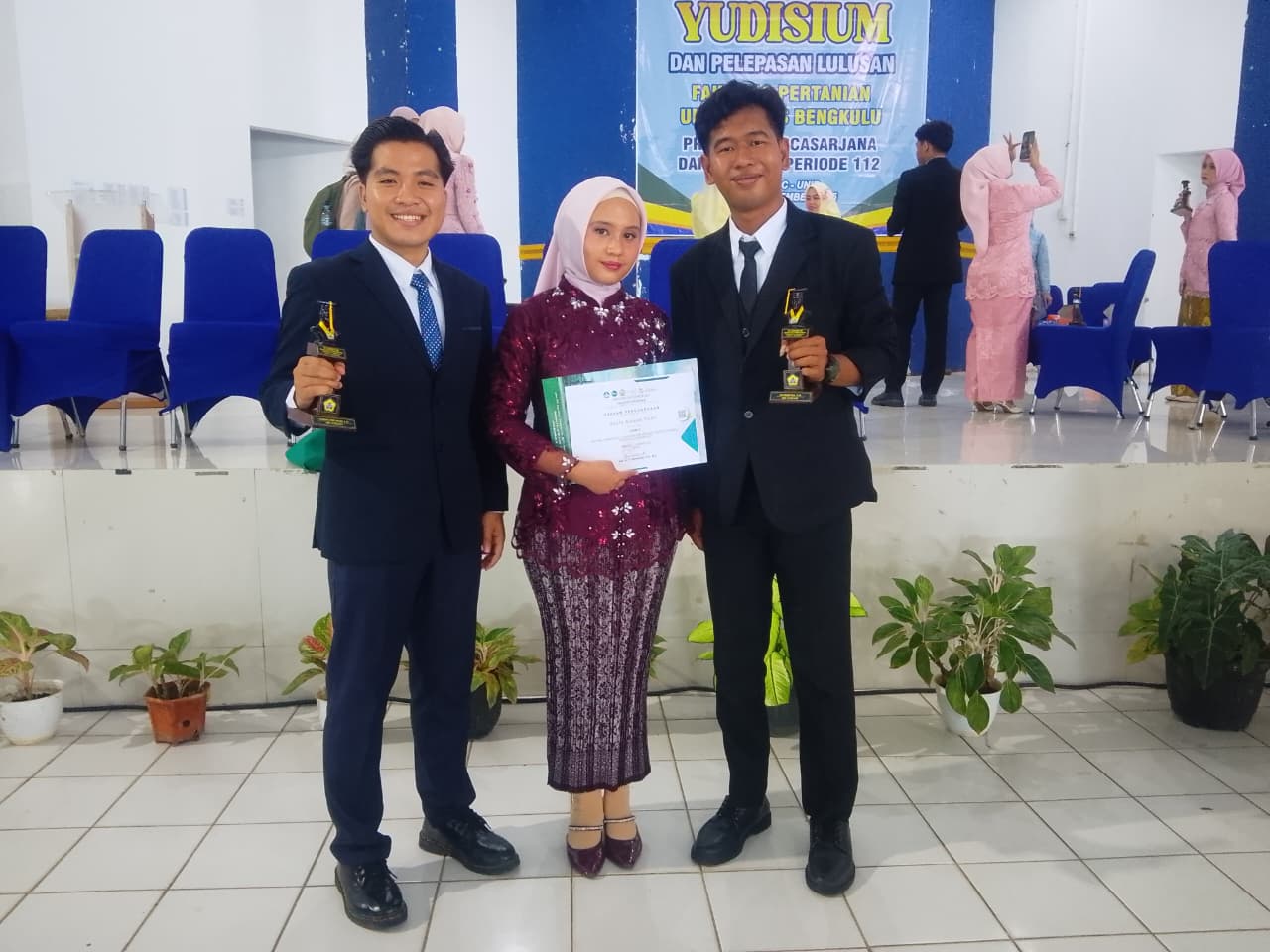 Marine Science Student Wins First Place in Faculty-Level Thesis Competition at the University of Bengkulu