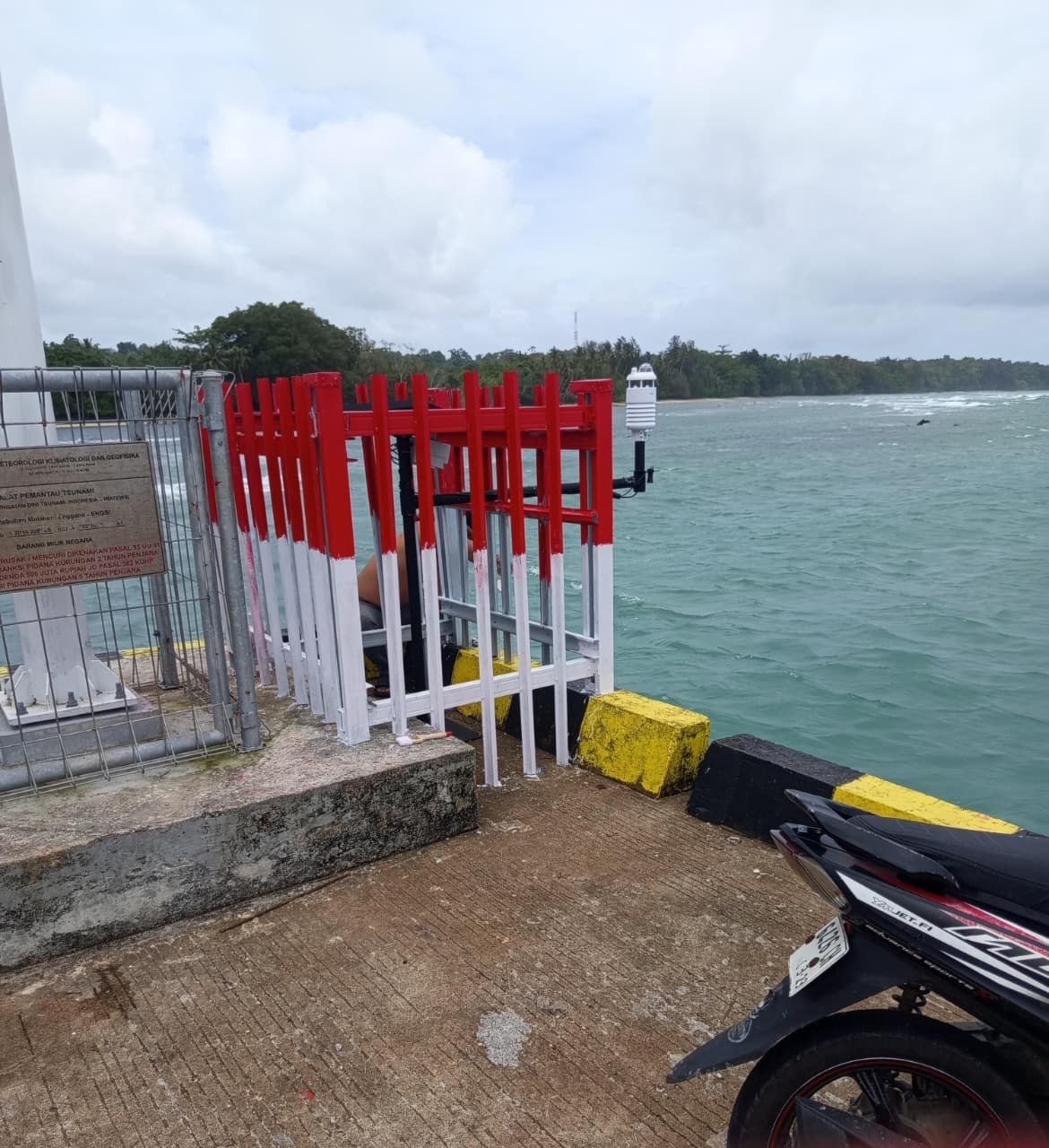 Optimizing AWS Weather Data to Support a Public Weather Information System on Enggano Island