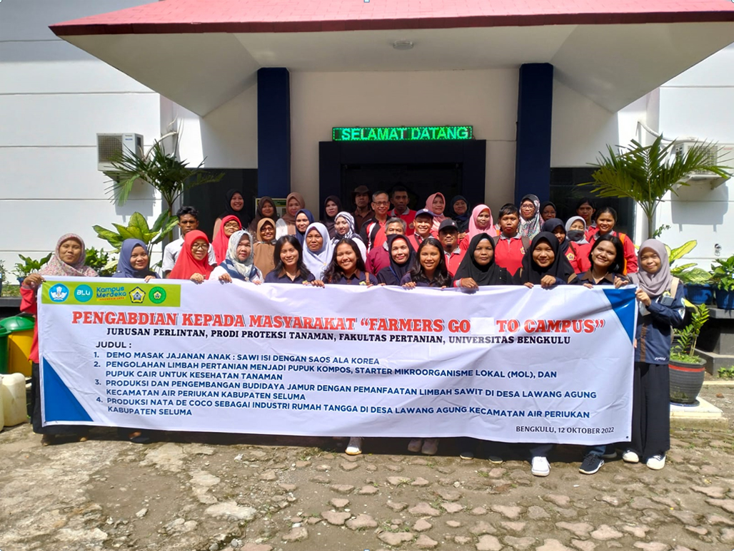 Farmers go to Campus