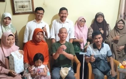 Kunjungan Ke Rumah Dosen Purna Bakti