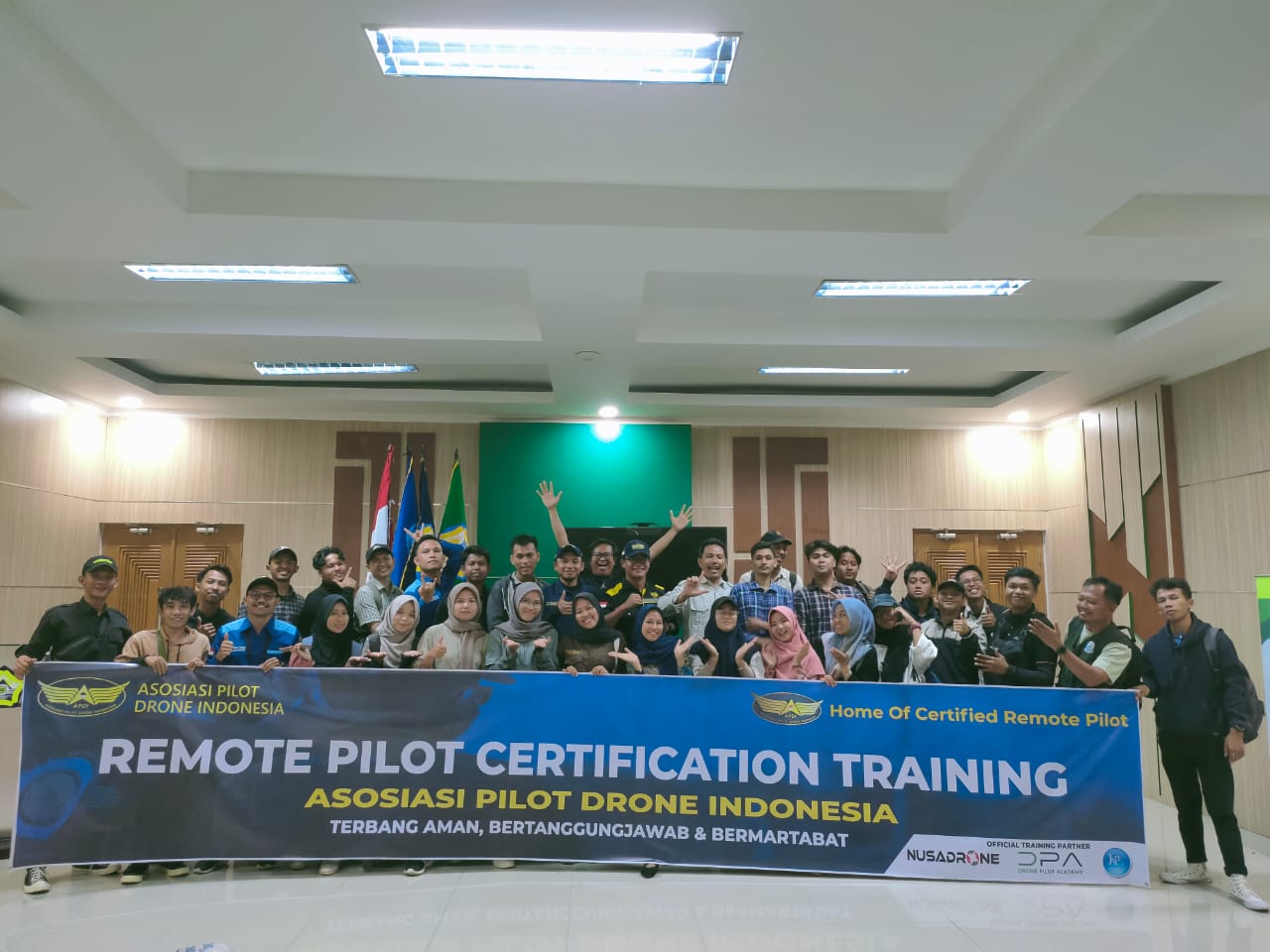 PELATIHAN DRONE