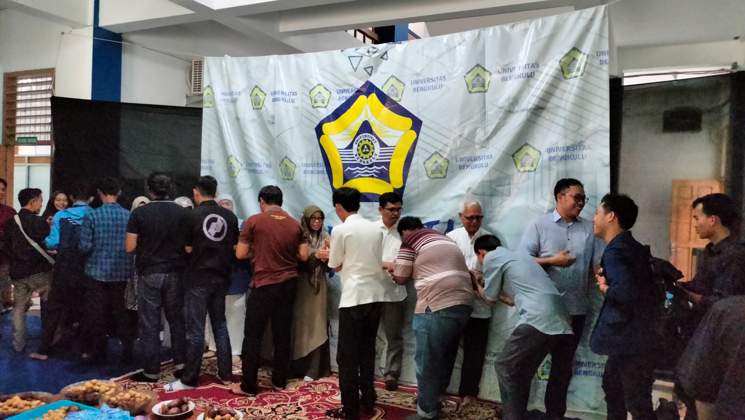 HALAL BIHALAL KELUARGA PROTEKSI TANAMAN