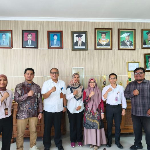 FAKULTAS PERTANIAN UNIB DAN PT ARCONESIA TEKNOLOGI DIGITAL JALIN KERJA SAMA PENELITIAN HAMA DAN PENYAKIT TANAMAN SEMANGKA