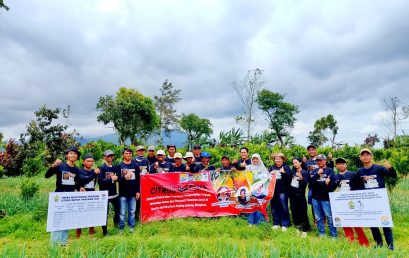 CITRUS WATCH: TIM PROTEKSI TANAMAN UNIB EDUKASI PETANI JERUK REJANG LEBONG UNTUK KENDALIKAN HAMA DAN PENYAKIT