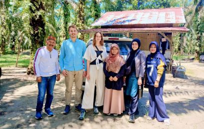 PENELITIAN INTERNASIONAL: JASPER HESLING TELITI KERAGAMAN MIKORIZA SAWIT DI BENGKULU