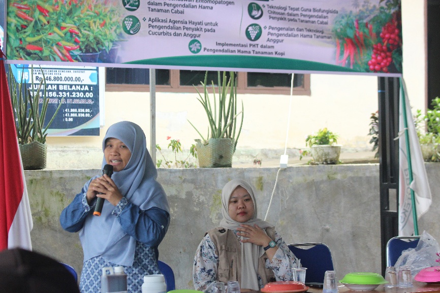DOSEN PROTEKSI TANAMAN UNIB LAKSANAKAN PENGABDIAN MASYARAKAT TENTANG AGENSIA HAYATI UNTUK PENGENDALIAN PENYAKIT TANAMAN DI KEPAHIANG