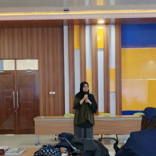 International Doctoral Student Inspires New International Students at the University of Bengkulu