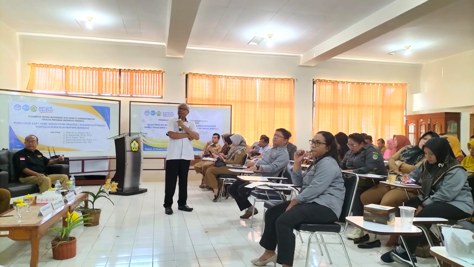 KEGIATAN PENGABDIAN KEPADA MASYARAKAT PROGRAM MAGISTER AGROEKOTEKNOLOGI