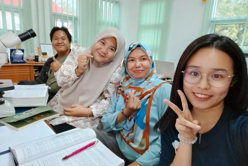 Universiti Malaya Researchers Interns for Identification of Mealybugs Universiti Malaya Researchers Interns for Identification of Mealybugs