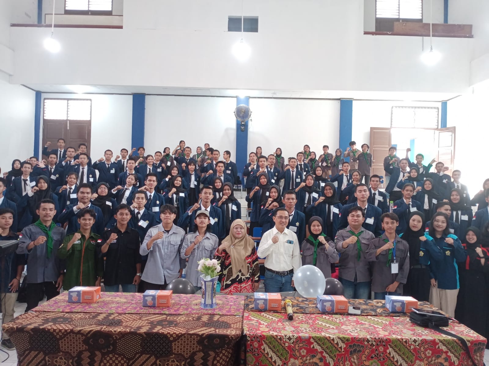 The Vice Dean for Student Affairs opened the Organizational Management Training (PMO) event of Hima Sylva PCSI UNIB The Vice Dean for Student Affairs opened the Organizational Management Training (PMO) event of Hima Sylva PCSI UNIB