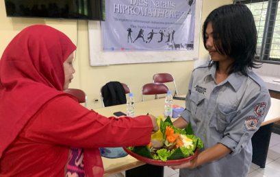 The Vice Dean for Student Affairs Attends the 31st Anniversary of HIPROMATER.