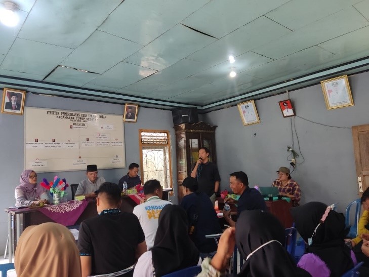 UNIB Lecturers Conduct Integrated Marketing Assistance Using Omnichannel Marketing to Increase Product Awareness of KUPS Maju Bersama Tanjung Dalam Village UNIB Lecturers Conduct Integrated Marketing Assistance Using Omnichannel Marketing to Increase Product Awareness of KUPS Maju Bersama Tanjung Dalam Village