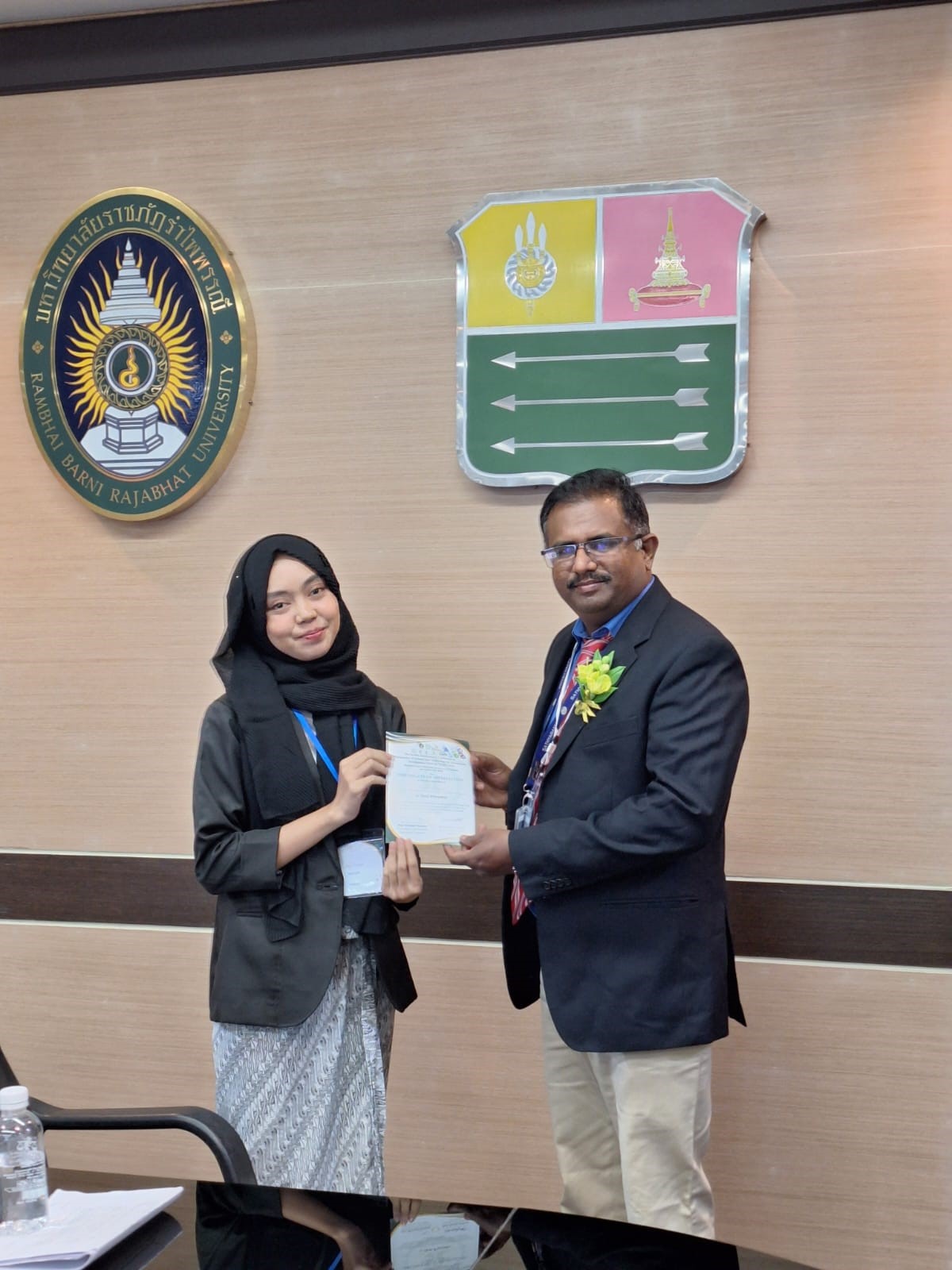 Faculty of Agriculture Dean Presents at International Seminar Alongside Undergraduate Students at the 12th ICIST 2024 in Chanthaburi, Thailand. Faculty of Agriculture Dean Presents at International Seminar Alongside Undergraduate Students at the 12th ICIST 2024 in Chanthaburi, Thailand.