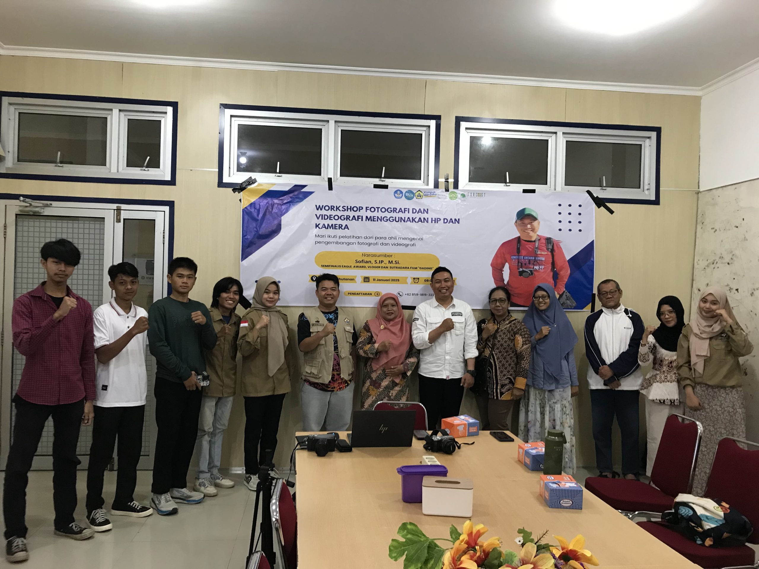 The HIMA SYLVA of the Forestry Department, Faculty of Agriculture, University of Bengkulu (UNIB) has successfully organized a Photography and Videography Workshop.