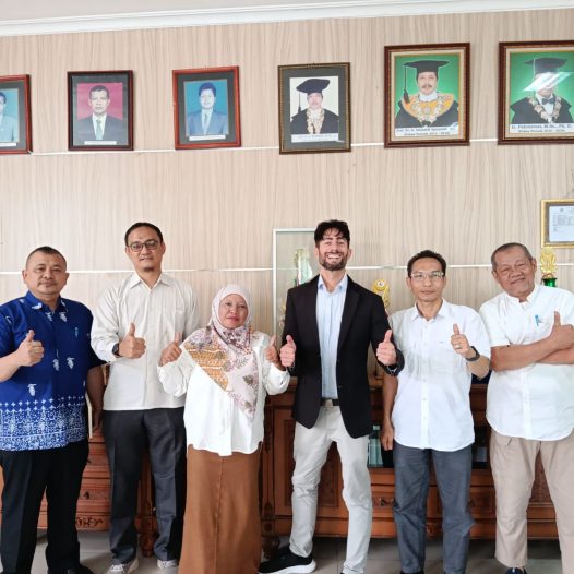 Visit of the Deputy Director of the British Botanic Garden